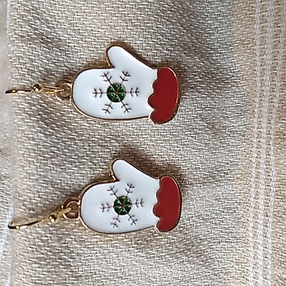 Hypoallergenic Metal Christmas Earrings Mitten in Gold, Red, White & Green